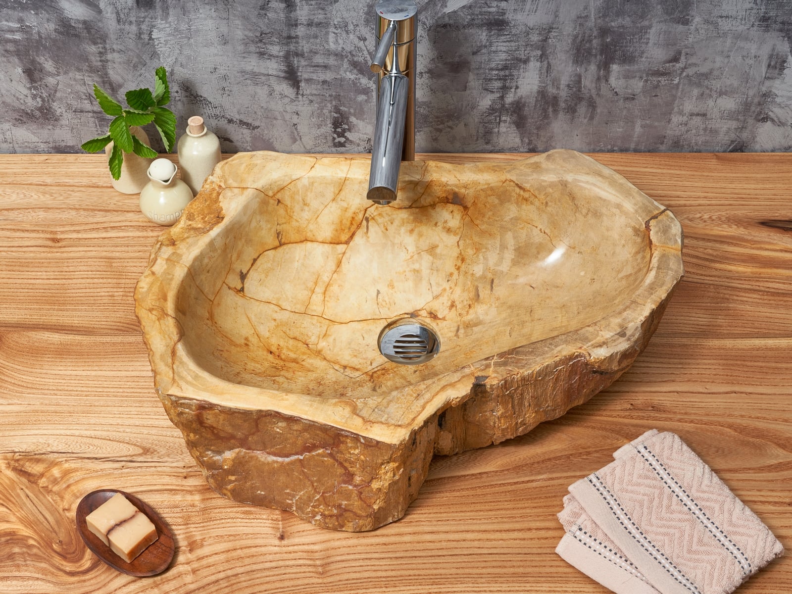 Раковина из речного камня для ванной: преимущества